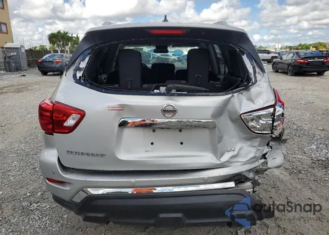 2018 Nissan Pathfinder S z USA, uszkodzony, nr VIN 5N1DR2MNXJC660146